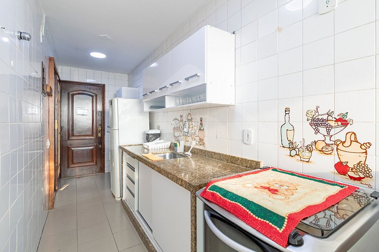 Ocean View w/ Balcony & Tub – 8-min walk to Beach