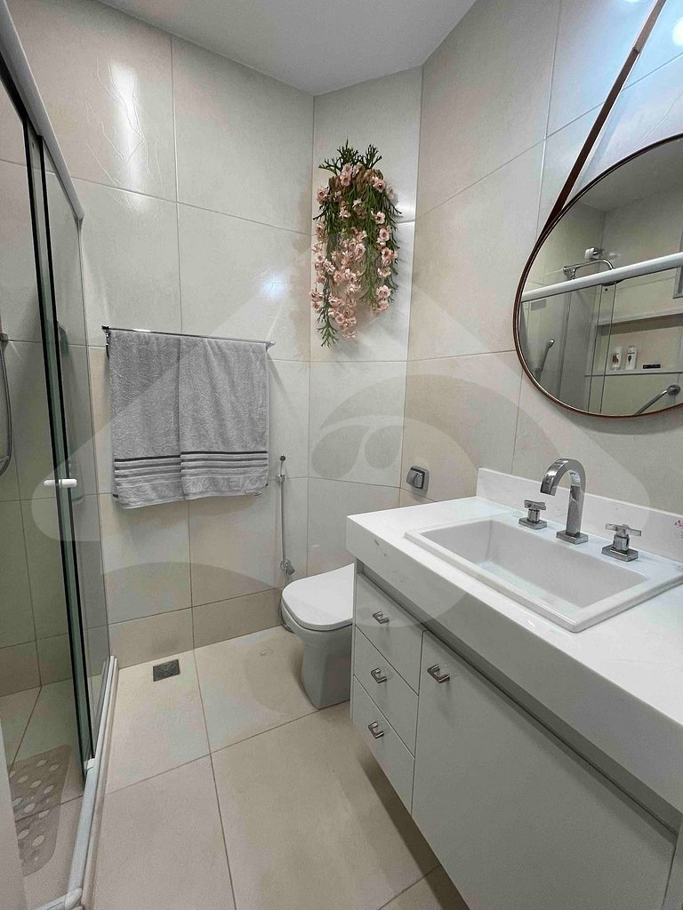 2 min from Copacabana Beach | Renovated and Cozy