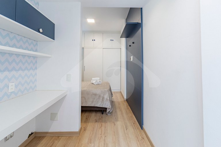 2 min from Copacabana Beach | Spacious & Renovated
