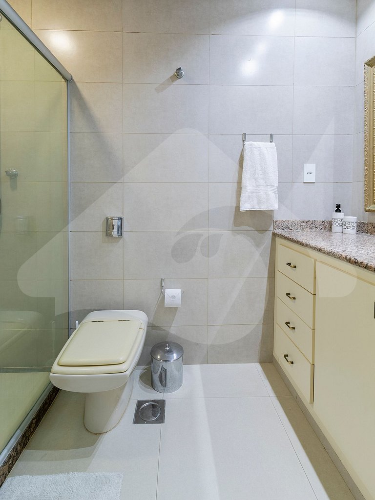 2 min de Playa Copacabana | Amplio y Remodelado