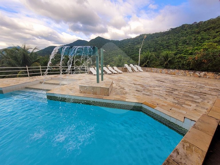 10 Hab. | Piscina con cascada y vista única