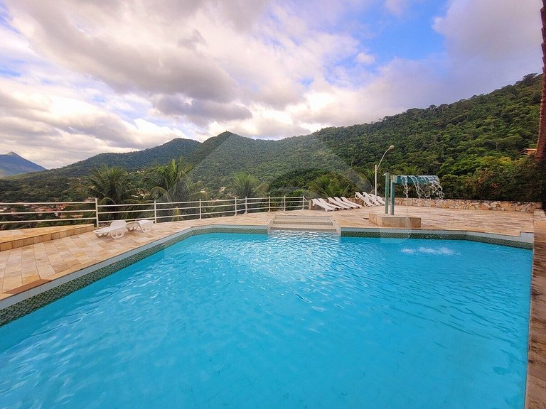 10 Hab. | Piscina con cascada y vista única