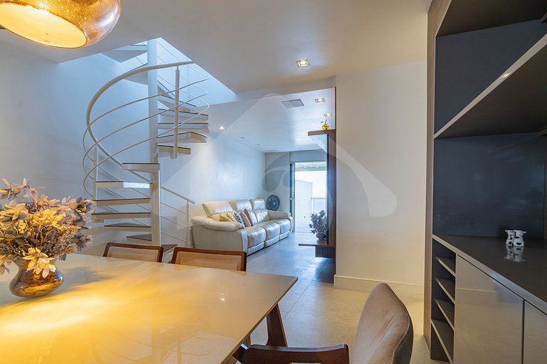 Beachfront: Luxury Duplex Penthouse with Gourmet Area in Bar