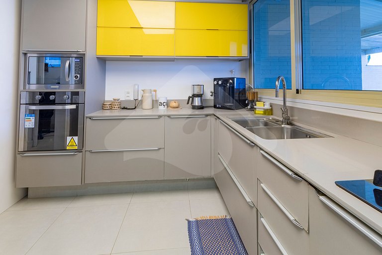 Em frente a Praia: Cobertura Duplex de Luxo com Espaço Gourm