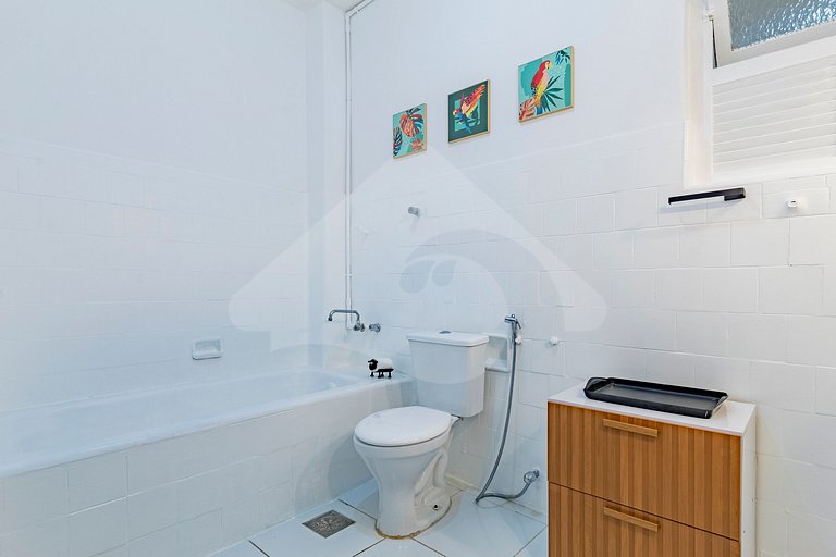 5 min a pé da Praia de Copa | Decorado e Renovado