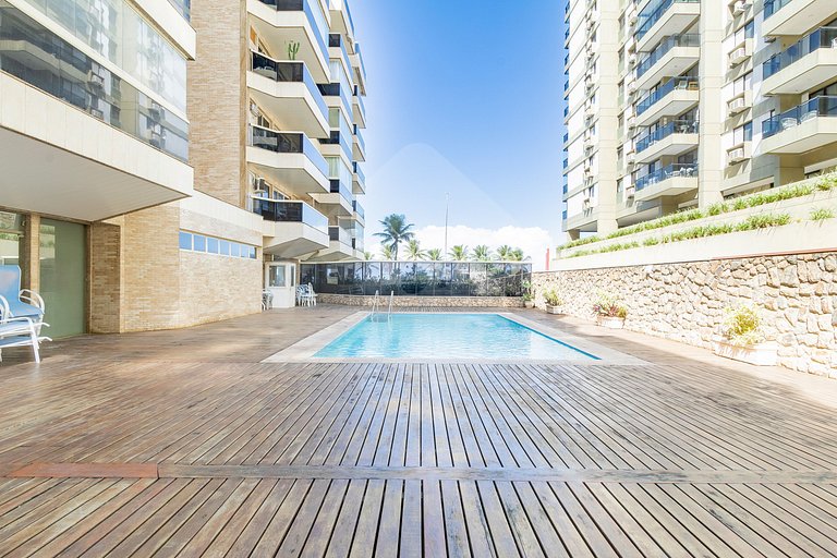 Vista da Praia: Duplex de Luxo com Espaço Gourmet