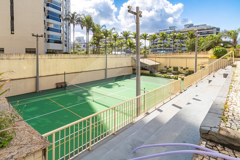 Vista al Mar: Dúplex de Lujo con Área Gourmet