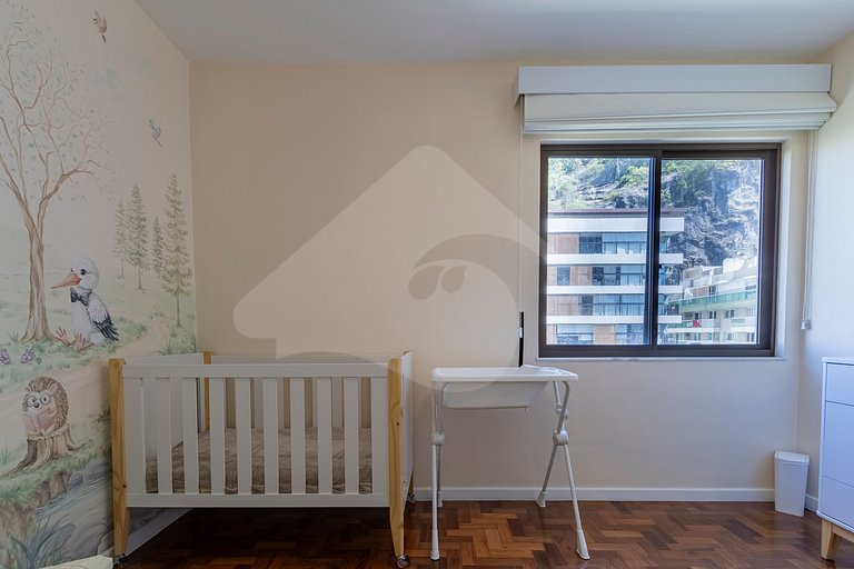 Todo equipado para seu bebê! Escritório e Garagem