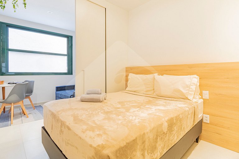 8 minutes walk from the subway | Renovated and Cozy