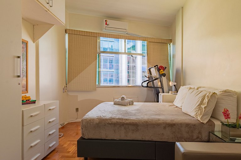 4 min from Copacabana Beach | Spacious and Cozy