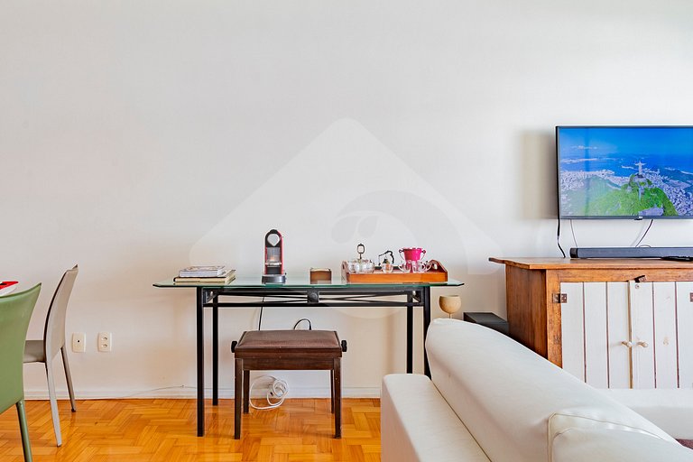 4 min from Copacabana Beach | Spacious and Cozy