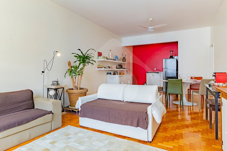 4 min from Copacabana Beach | Spacious and Cozy