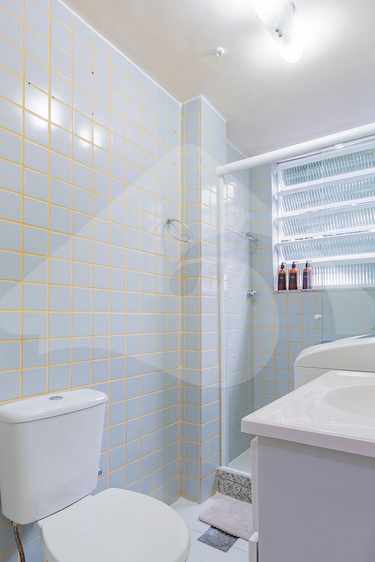 5 min walking to Leblon beach | Quiet and Stylish
