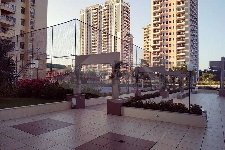 Ocean View w/ Balcony & Tub – 8-min walk to Beach