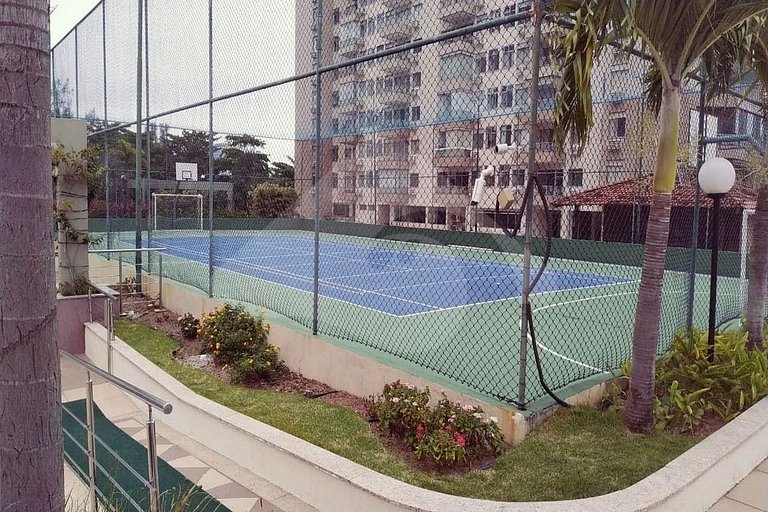 Ocean View w/ Balcony & Tub – 8-min walk to Beach