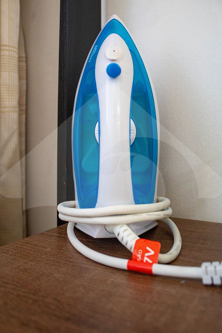 2 min walk from Copacabana Beach| Airy and Compact