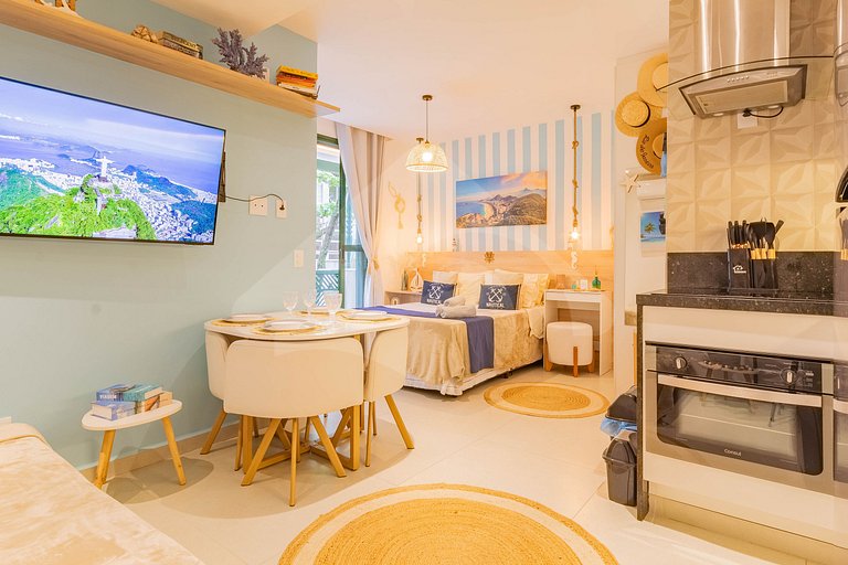 Copacabana near the Beach and Subway | Cozy